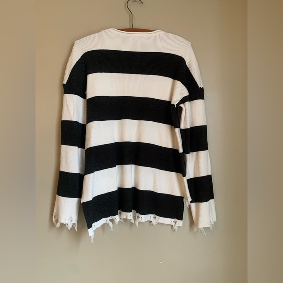 Mazik distressed holes sweater large stripes crew neck - Picture 8 of 10